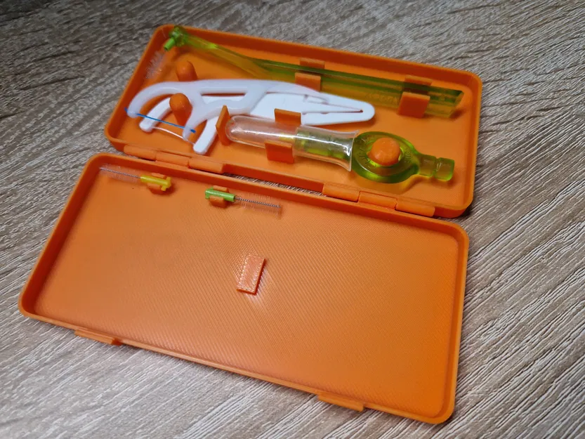 Hộp đựng bàn chải kẽ CURAPROX - Image 1