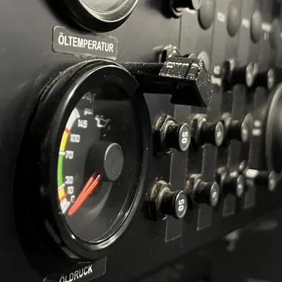 Buồng lái nắp nhẹ