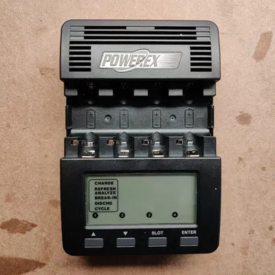 Powerex MH-C9000 Bộ sạc pin