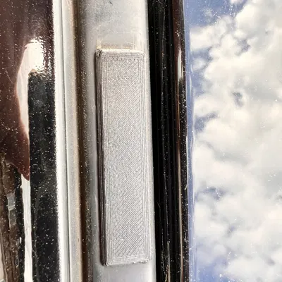 Mazda 2 - Nắp che mui