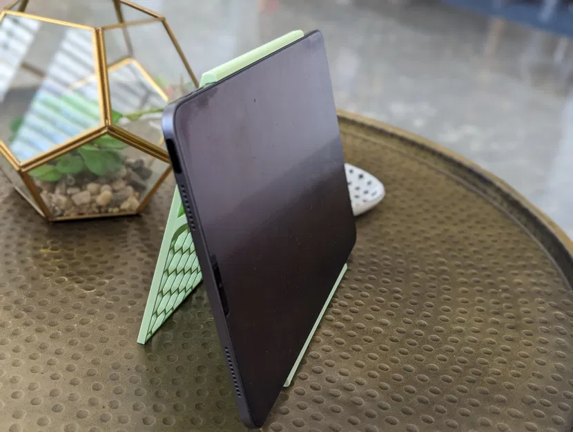 Chân Đế iPad Air Xoay 2 Chiều - Image 1