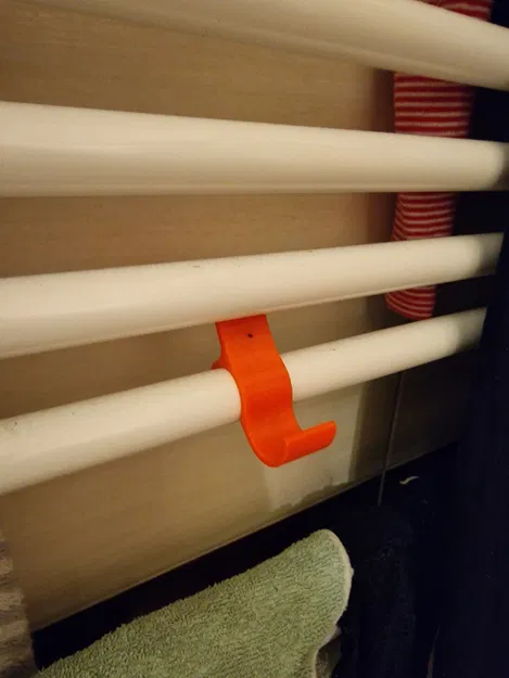 Móc treo cho máy sưởi - Image 1