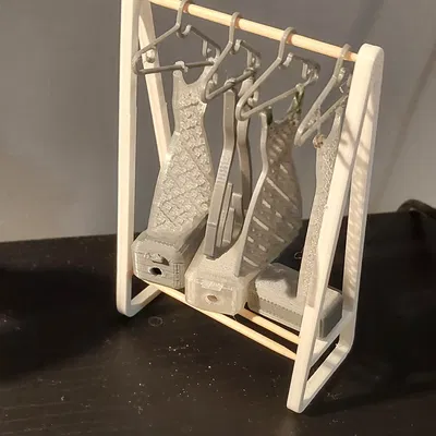 Móc treo váy mini - hình bóng váy có đế