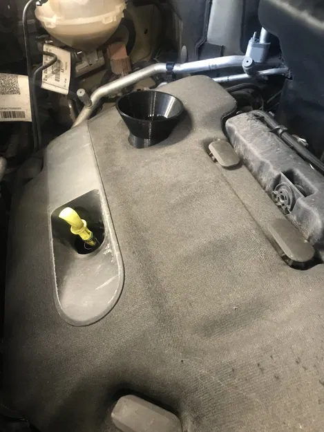 Phễu Đổ Nhớt Cho Xe Toyota Proace - Image 2