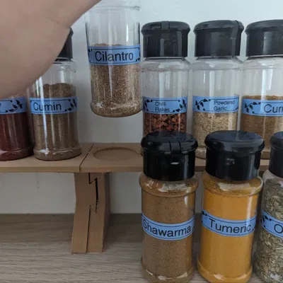 Kệ Gia Vị Có Lỗ Đựng Chai