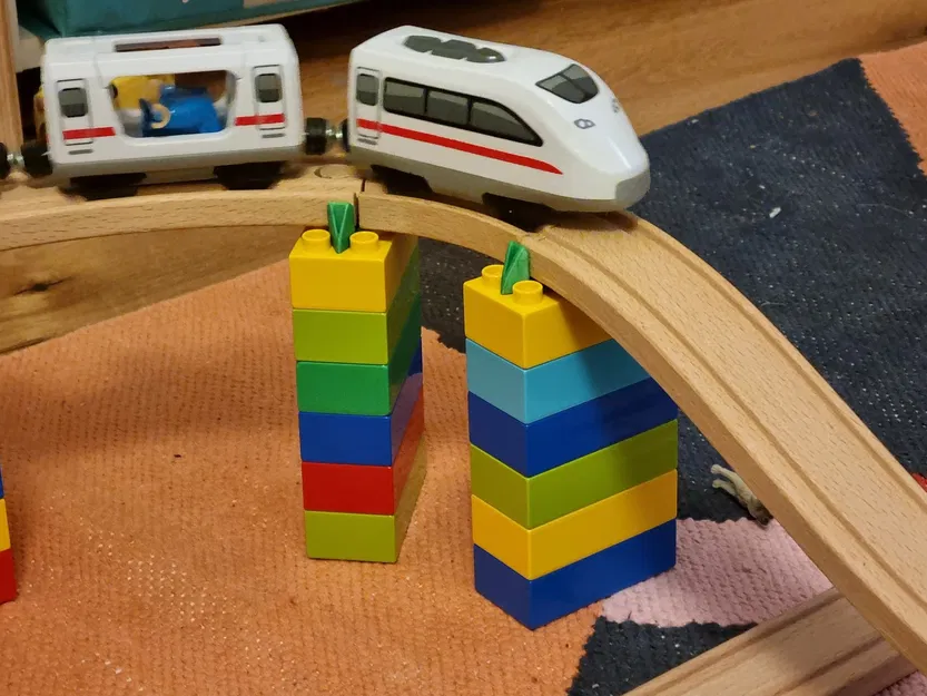 Bộ chuyển đổi tối giản giữa gạch Duplo và đường ray xe lửa gỗ - Image 2