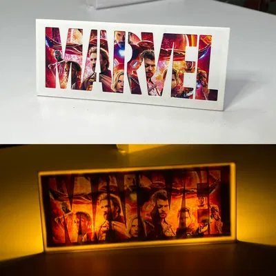 Trang Trí Bàn - Logo Marvel