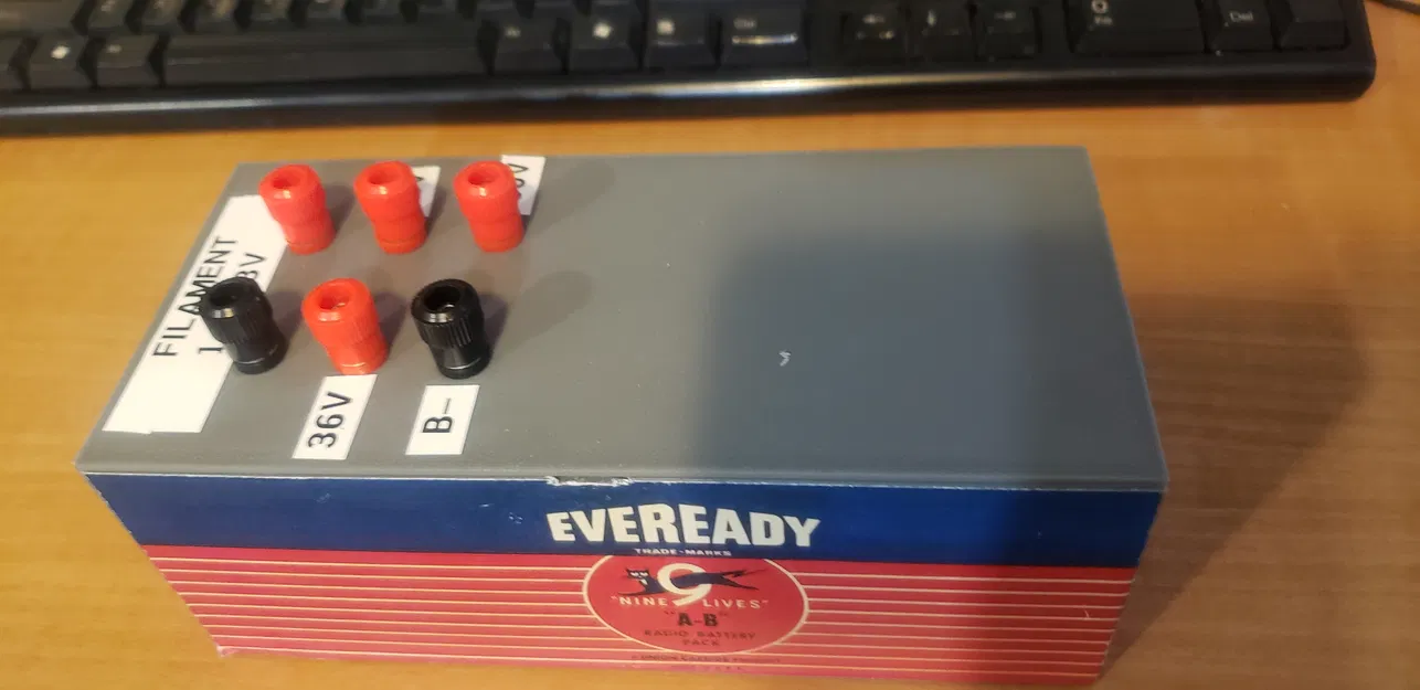 Hộp Pin A-B Radio Cổ Điển - Image 1