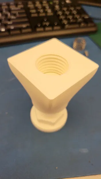 Chân Nâng Chiều Cao Có Thể Điều Chỉnh (Jack Nâng) - Image 1