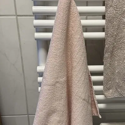 Kệ Treo Khăn Đơn Giản