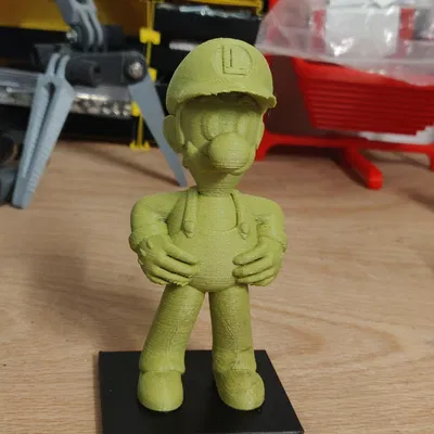 Tượng Luigi từ game Super Mario