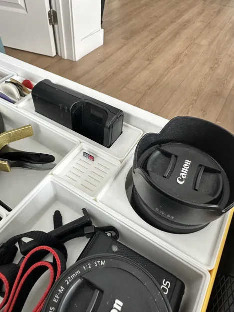 Kệ Sạc Canon Chuẩn Gridfinity - Image 1