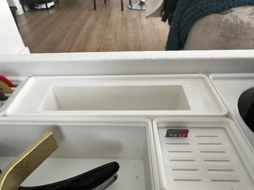 Kệ Sạc Canon Chuẩn Gridfinity - Image 2