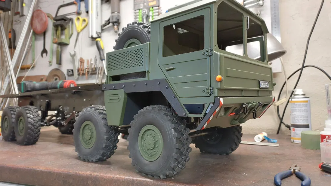 Cabin xe tải MAN tỉ lệ 1/10 - Image 1