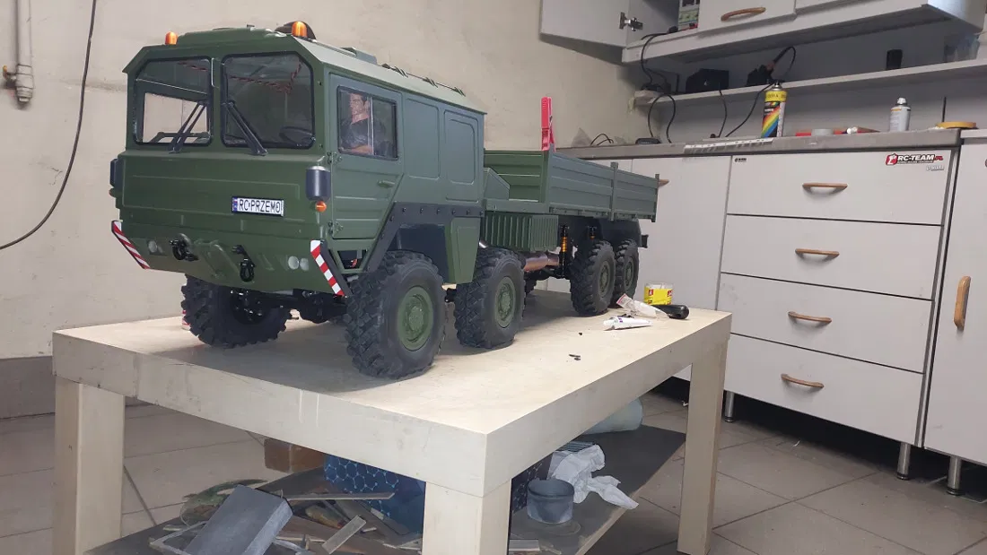 Cabin xe tải MAN tỉ lệ 1/10 - Image 14