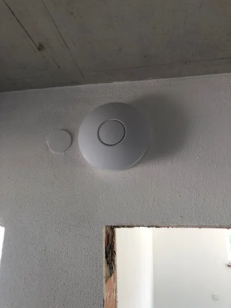 Giá đỡ ổ cắm mạng Unifi AP RJ45 - Image 2