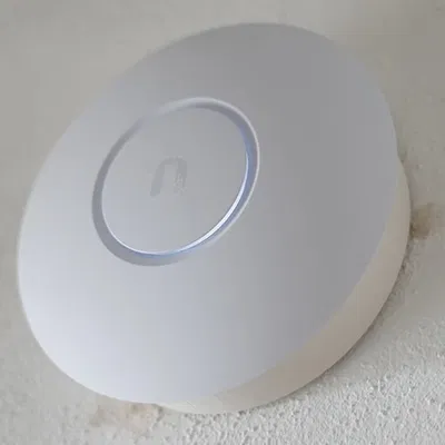 Giá đỡ ổ cắm Unifi AP Lite RJ45