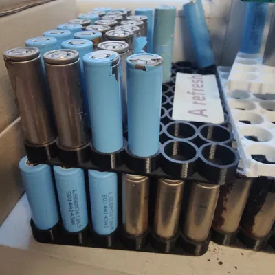 Kẹp Pin 18650 In 3D