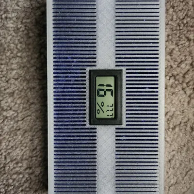 Hộp Hạt Silica Gel - Có Máy Đo Độ Ẩm