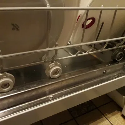 Bánh xe/Bộ phận cố định Máy rửa chén (Bosh)