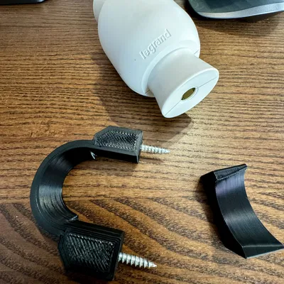 Đế gắn ổ cắm tương thích Legrand