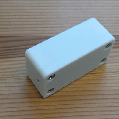 Hộp đựng bo mạch nguồn đơn giản