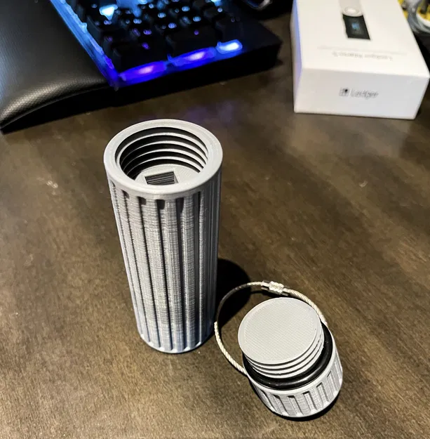 Hộp Đựng Ví Lạnh Ledger Nano X - Image 1