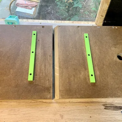 KẸP DÙNG CHO BÀN CƯA DEWALT DW745