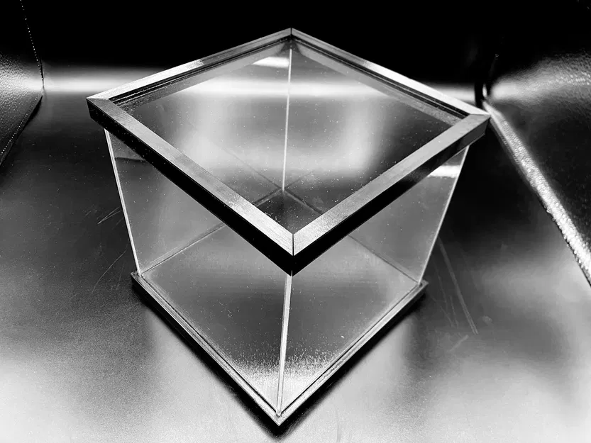 Hộp Mica Trưng Bày (7" x 7" x 7") - Image 1