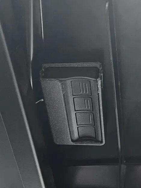 Kệ Remote Cửa Cuốn Garage - Image 1