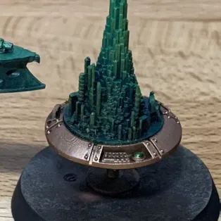 Bàn Holo Thành Phố Tổ Ong (Hive City Holo Table)