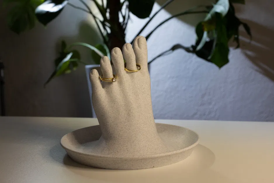 Đế Giữ Nhẫn Hình Bàn Chân - Image 1