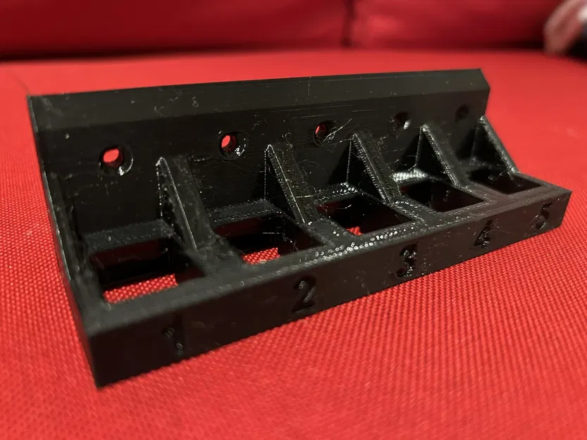 Giá treo tường Keystone 8 lỗ cắm - Image 2