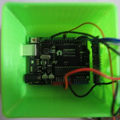 Robot hai chân Tito