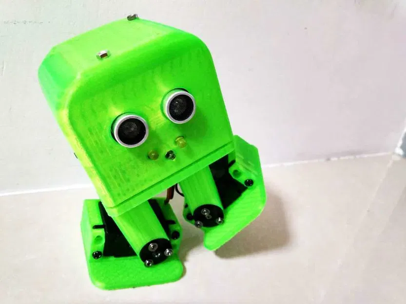 Robot hai chân Tito - Image 7