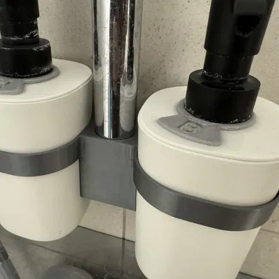 Kệ Xà Bông Lỏng Gắn Ống Vòi Sen