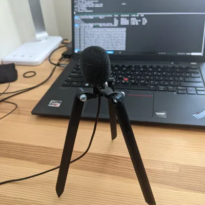 Chân đế micro cài áo FIFINE