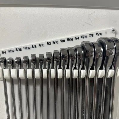 Giá Treo Tường Cho Bộ Cờ Lê Milwaukee 15 Chi Tiết