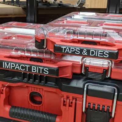 Nhãn Gắn Tay Cầm Hộp Milwaukee Packout Dạng Dẹp