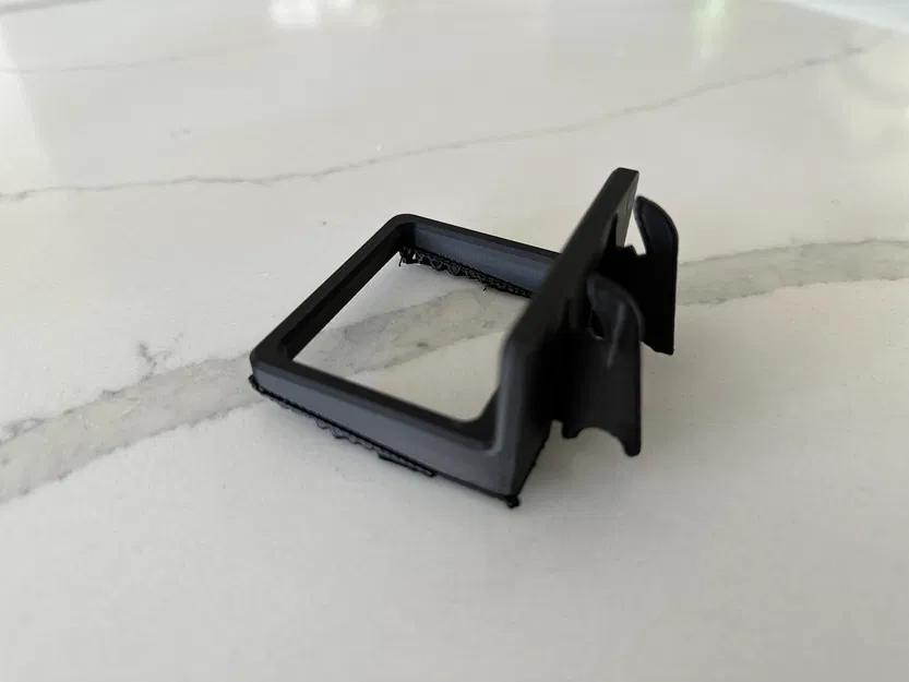 Giá đỡ súng bắn keo Wall Control cho bảng treo - Image 1