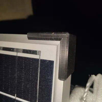 Miếng Bọc Góc Bảo Vệ Tấm Pin Mặt Trời / Module Năng Lượng Mặt Trời (Solartisch)