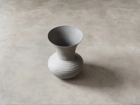 Bình hoa lượn sóng I - Image 1