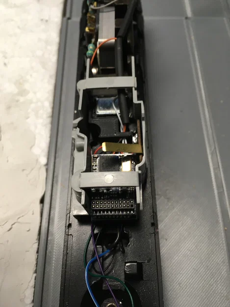 Đế Gắn Decoder & Hộp Loa Cho Marklin E151 - Image 2