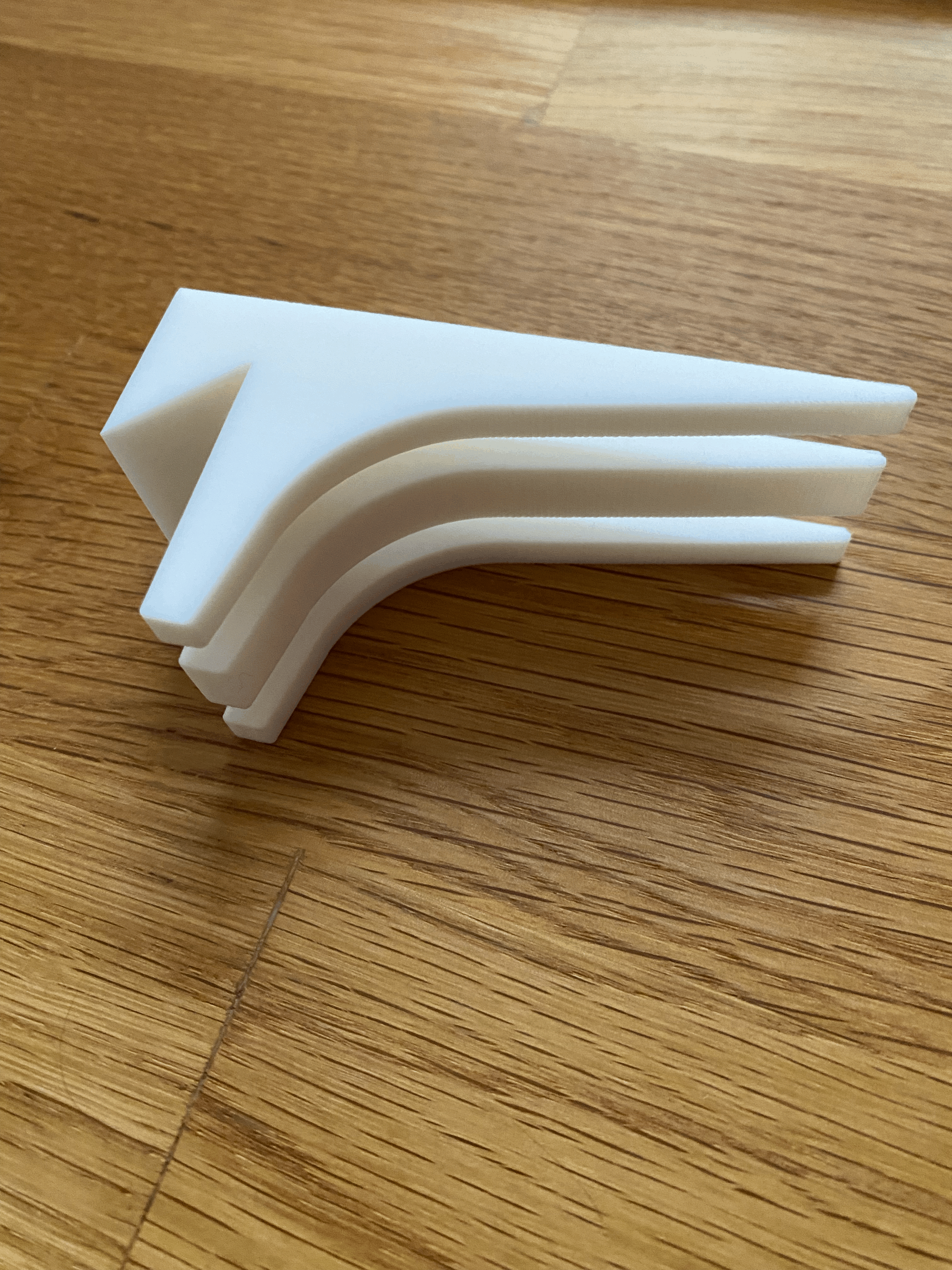 Kẹp acad Pháp giữ thước vuông ổn định - Image 1