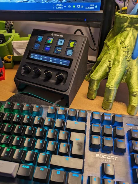 Giá đỡ bàn Elgato Stream Deck + Plus - Image 3