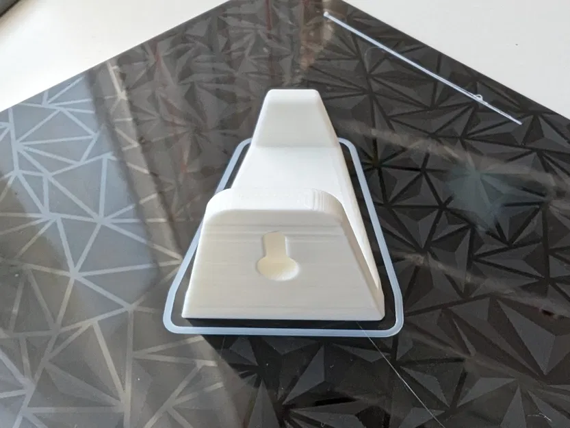 Móc treo mũ bảo hiểm xe đạp có ốc vít - Image 1