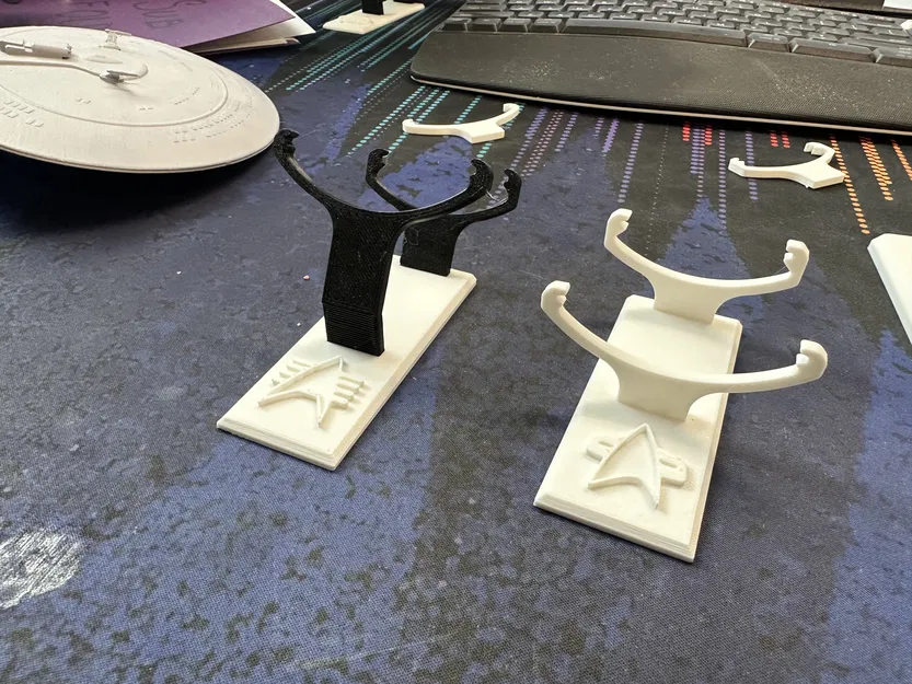 Giá đỡ mô hình Star Trek Lớp Galaxy/Nebula - Image 1