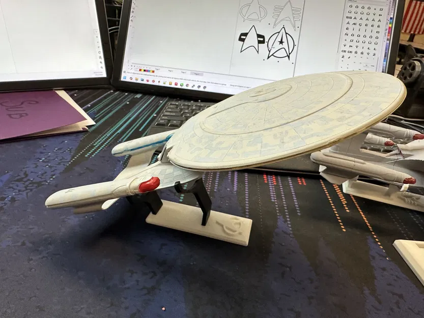 Giá đỡ mô hình Star Trek Lớp Galaxy/Nebula - Image 2