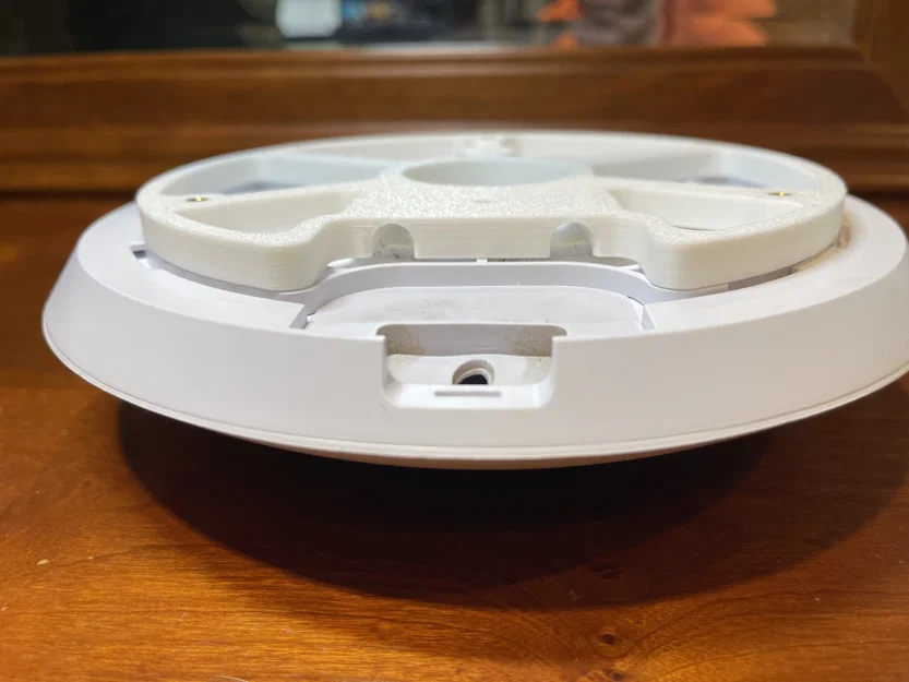 Tấm Adapter Gắn Ubiquiti U6 Long-Range - Image 3