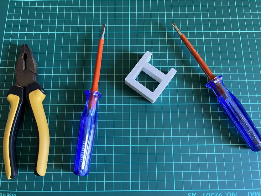 Dụng Cụ Nam Châm Vặn Vít: Thiết Kế Tùy Chỉnh Giữ Ốc Vít Bằng Nam Châm - Image 1